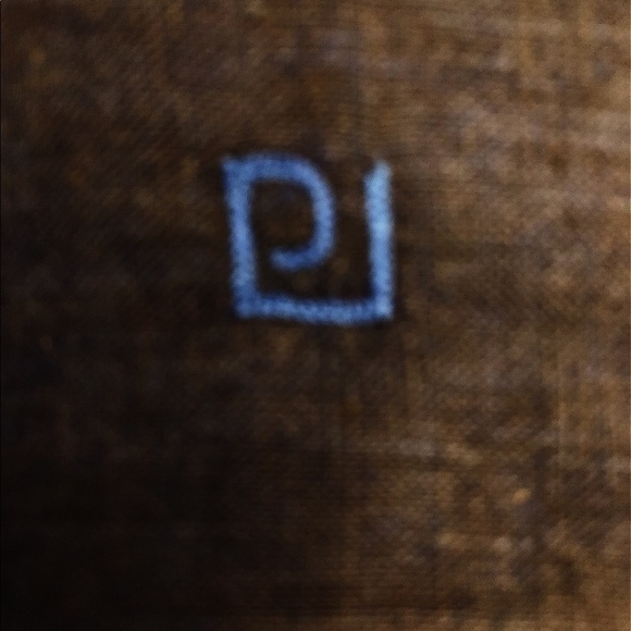 Paresh Lamba Slim Fit. Very Nice. - Picture 3 of 4